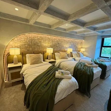 The White Lion Hotel